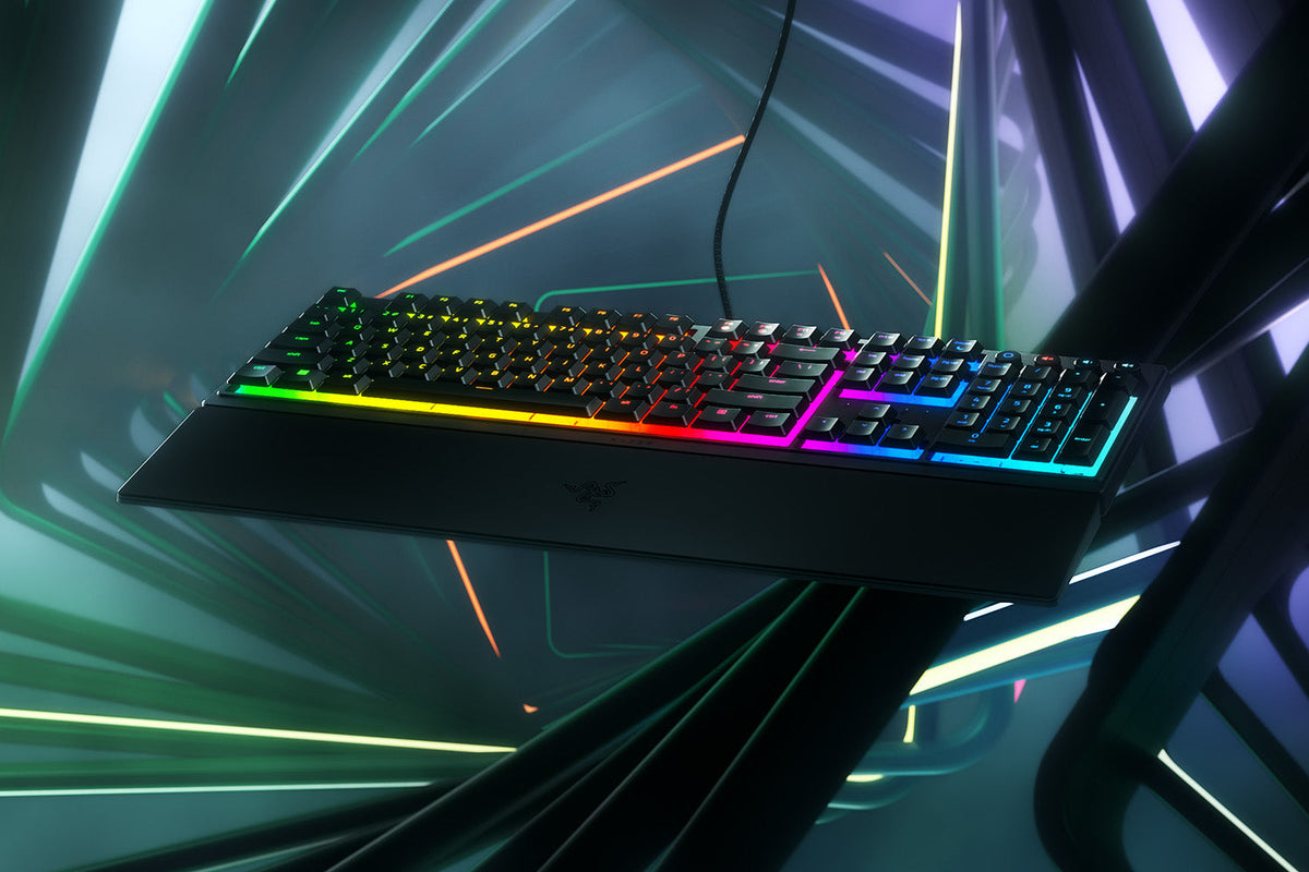מקלדת גיימינג חוטית Razer Ornata V3 HB מתג היברידי